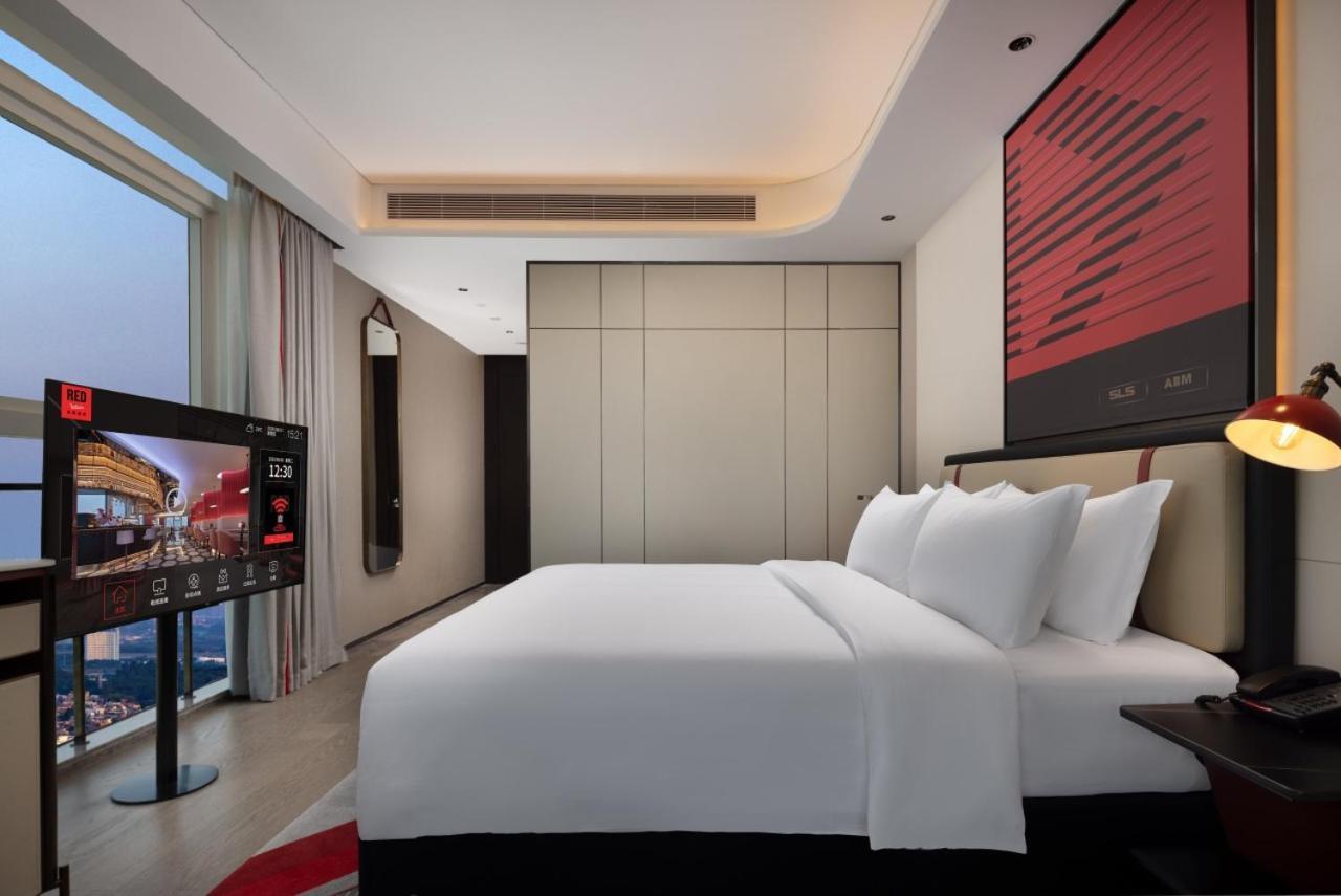 Radisson Red Guangzhou South Railway Station Hotel Exterior foto